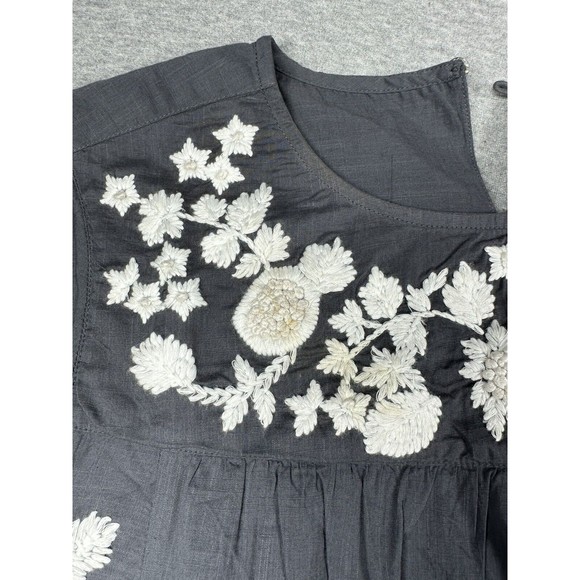 Ivy Jane Blouse Top Women Size S Gray Embroidered White Stitching Floral NWT - Picture 3 of 5